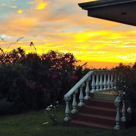 Hotel Las Fresas Del Volcan Poas Sabana Redonda 客房 照片