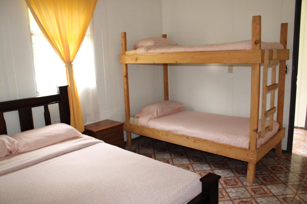 Hotel Las Fresas Del Volcan Poas Sabana Redonda 外观 照片